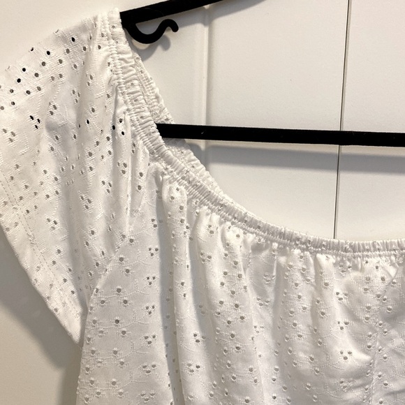 Off The Shoulder Perforated Blouse - Picture 6 of 6